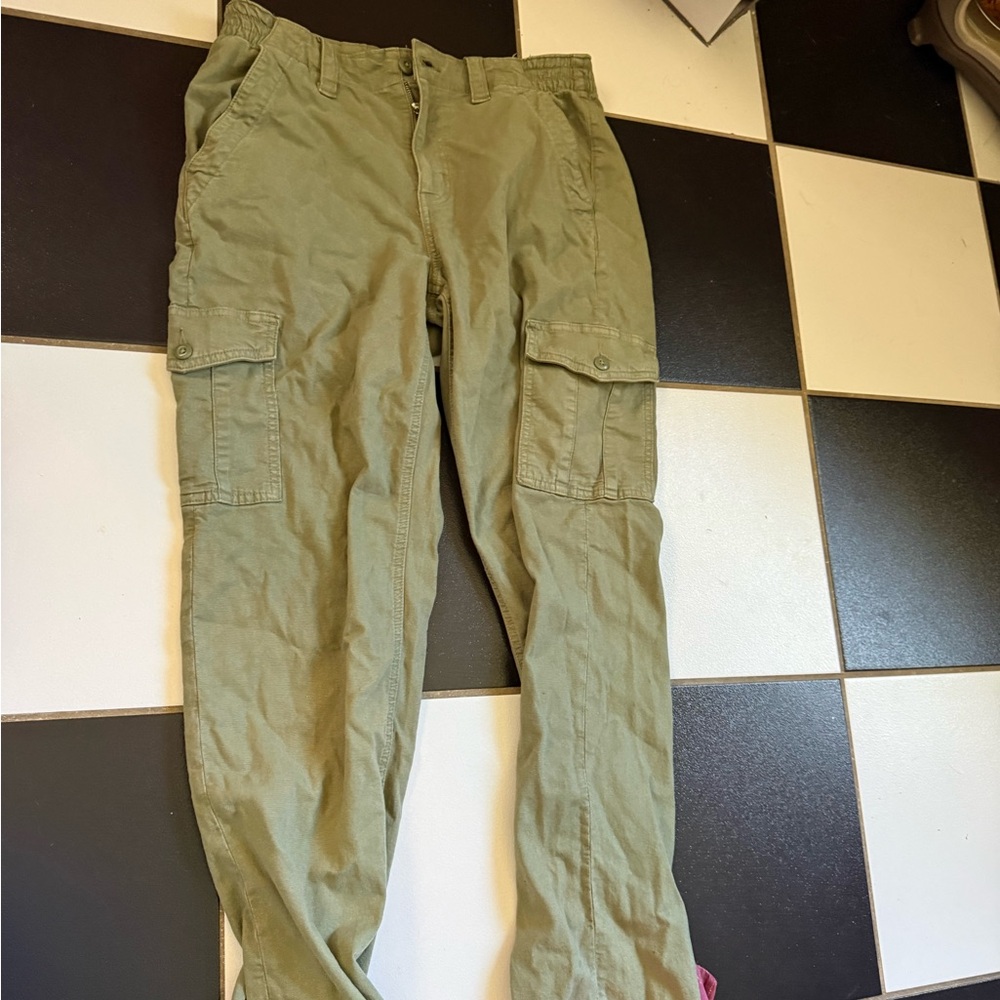 American Eagle Olive cargo Pants